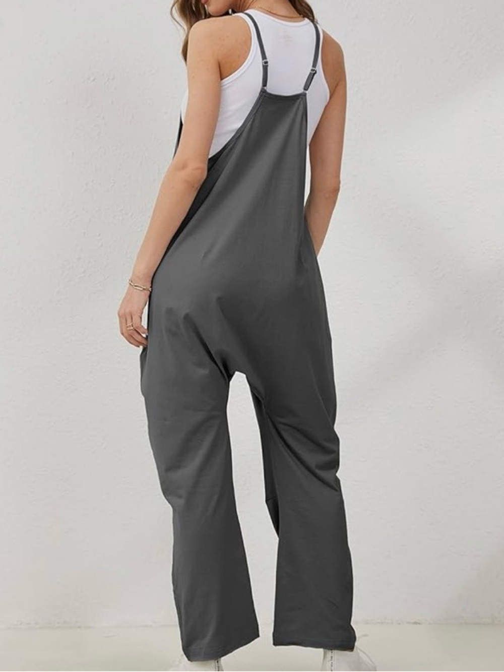 Casual Gray Scoop-Neck Jumpsuit with Pockets - Picture 2 of 2